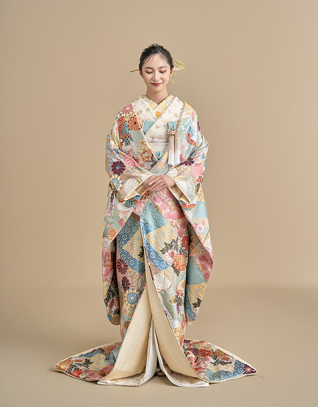 色打掛 裂取り四季花文