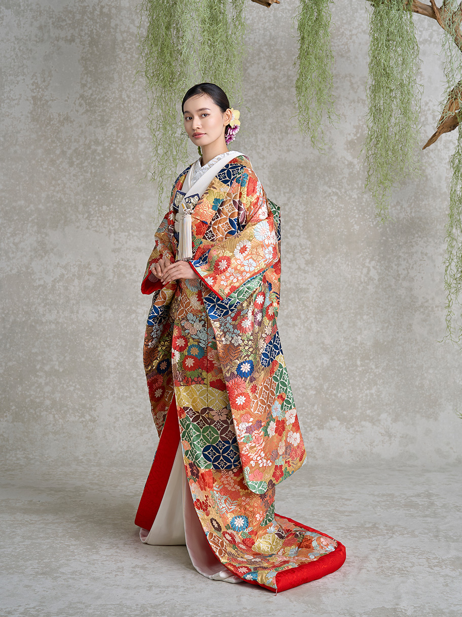 色打掛 能衣雲取七宝文 - のういくもとりしっぽうもん -