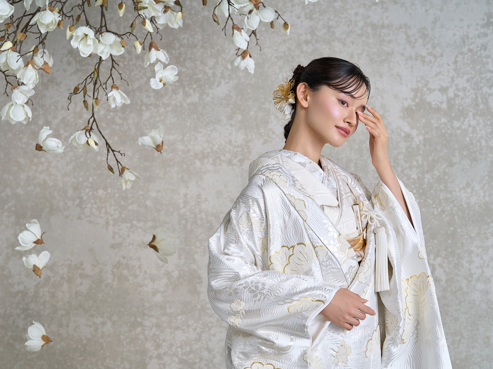 白無垢 流水松竹梅に鶴 - りゅうすいしょうちくばいにつる -