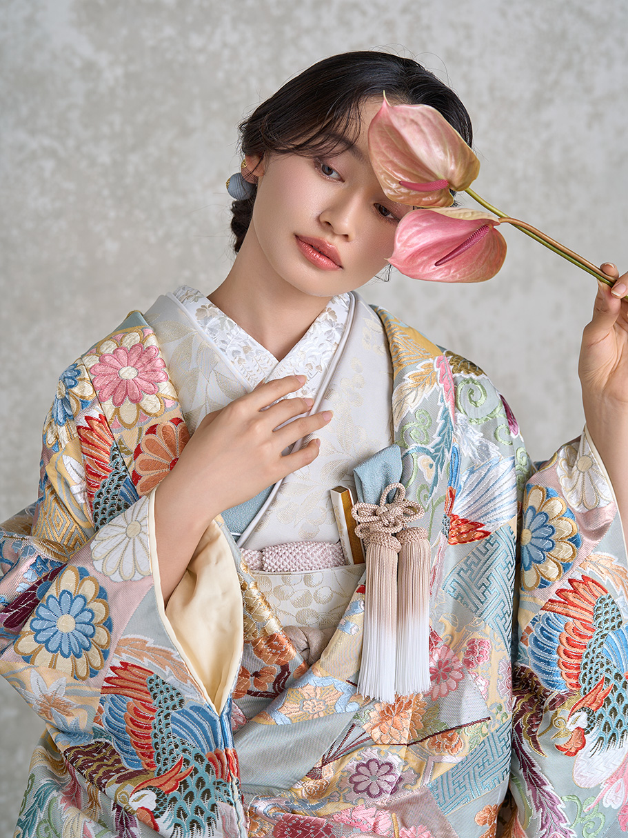 色打掛 裂取り四季花文 - きれどりしきばなもん -