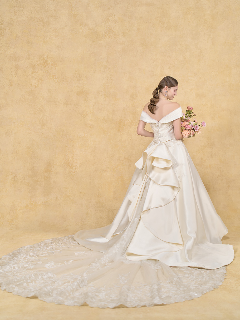 WEDDING DRESS(ウェディングドレス)Ref.2978