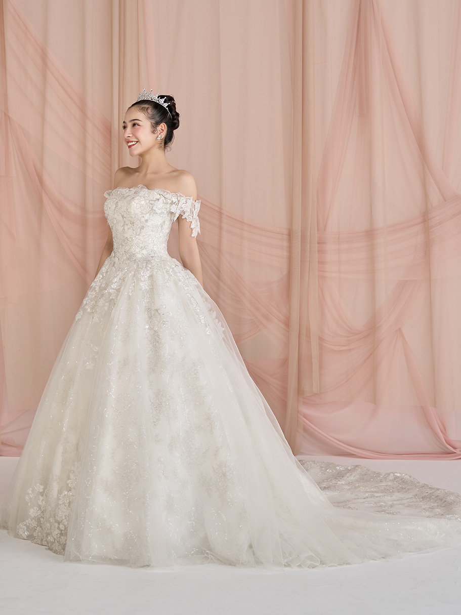 WEDDING DRESS(ウェディングドレス)Ref.3116