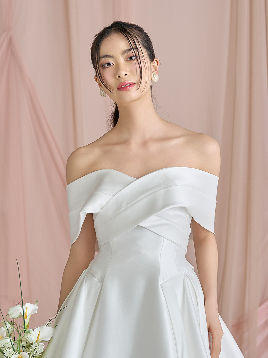 WEDDING DRESS(ウェディングドレス)Ref.3133