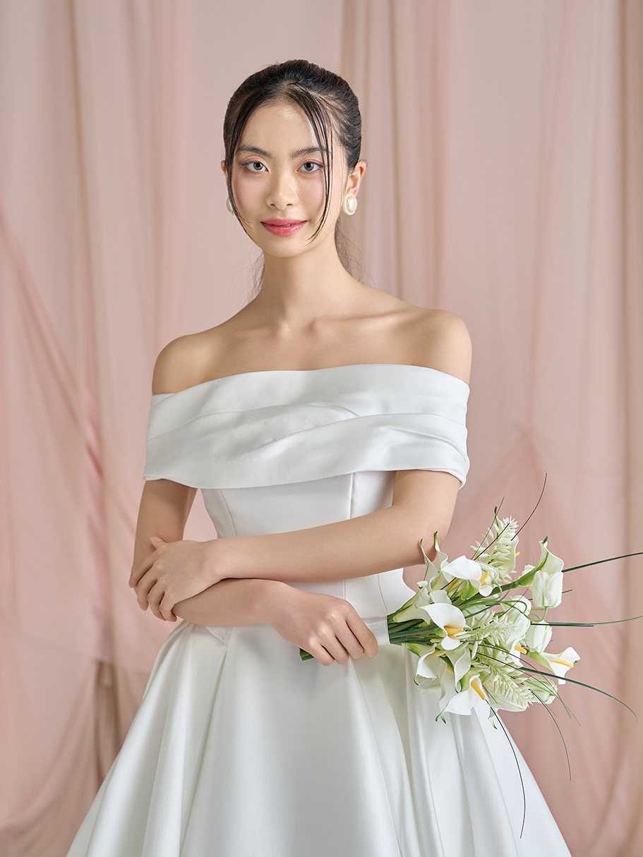 WEDDING DRESS(ウェディングドレス)Ref.3133