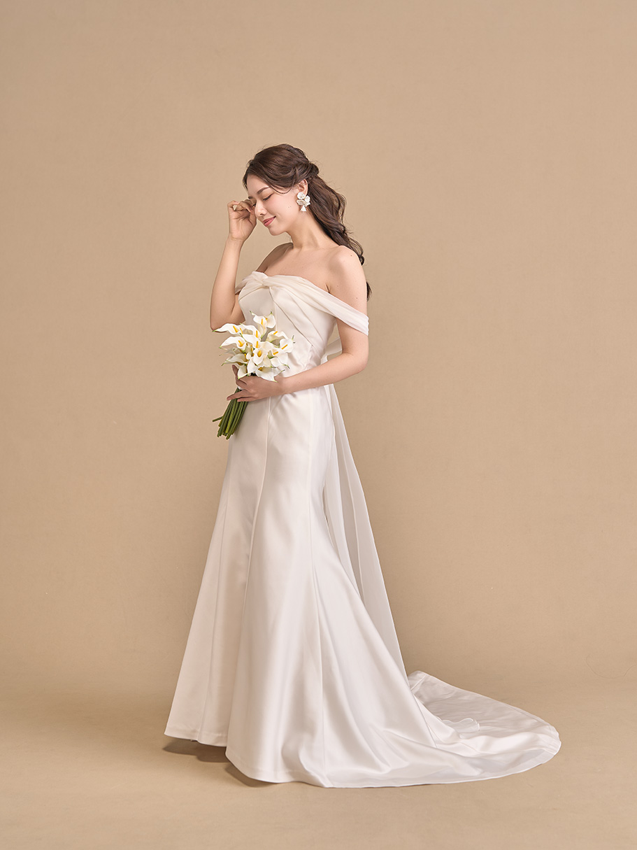 WEDDING DRESS(ウェディングドレス)Ref.3667