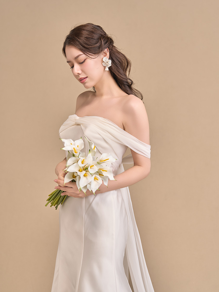 WEDDING DRESS(ウェディングドレス)Ref.3667