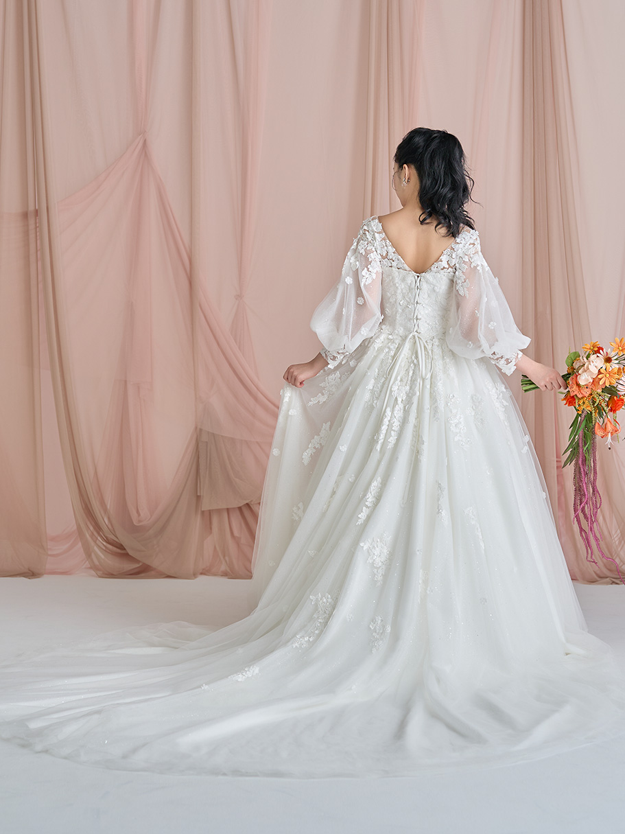 WEDDING DRESS(ウェディングドレス)Ref.3697