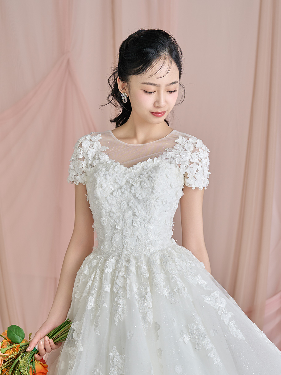 WEDDING DRESS(ウェディングドレス)Ref.3697