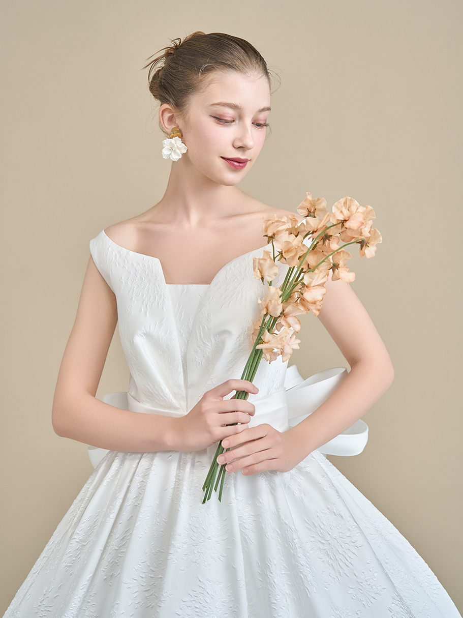 WEDDING DRESS(ウェディングドレス)Ref.3739