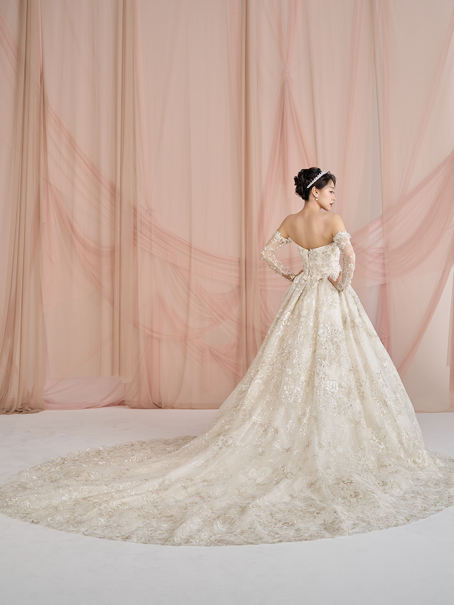 WEDDING DRESS(ウェディングドレス)Ref.3741