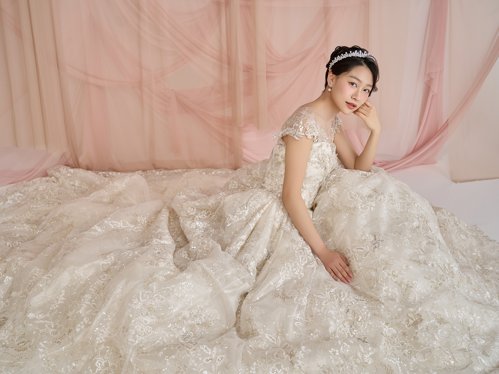 WEDDING DRESS(ウェディングドレス)Ref.3741