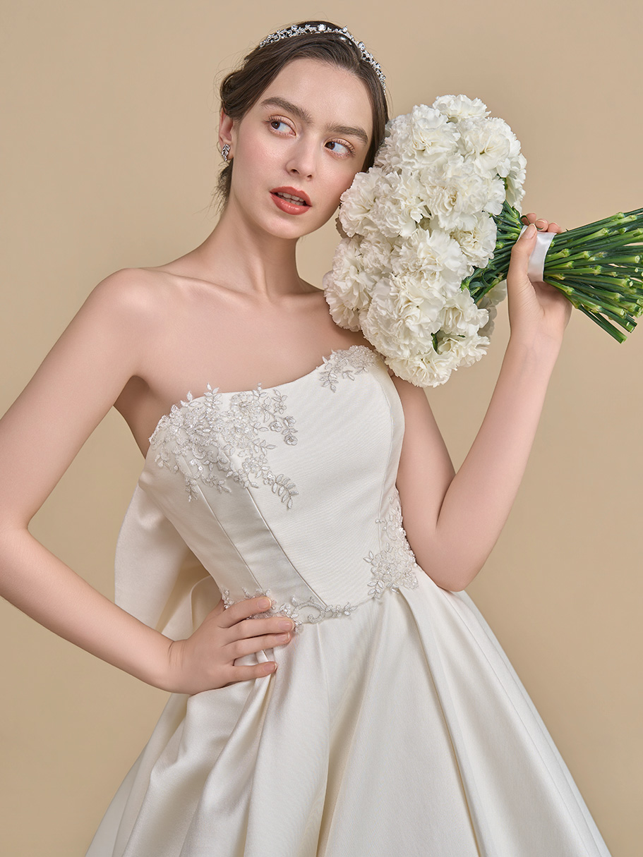 WEDDING DRESS(ウェディングドレス)Bonito - ボニート -