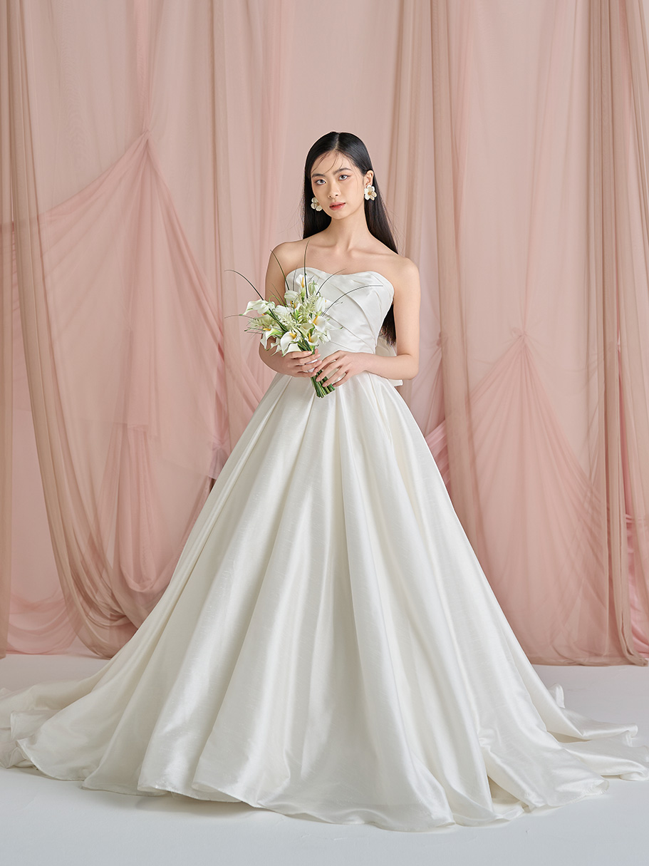 WEDDING DRESS(ウェディングドレス)Chantilly - シャンティー -