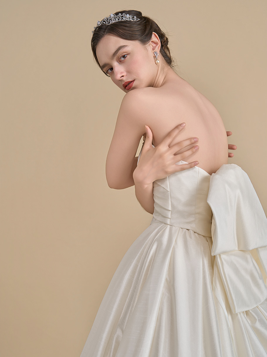 WEDDING DRESS(ウェディングドレス)Chantilly - シャンティー -