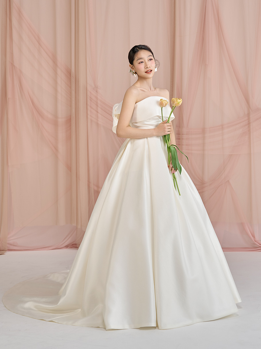 WEDDING DRESS(ウェディングドレス)Charme - シャルム -