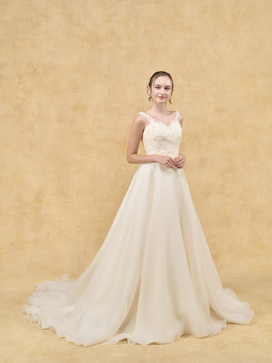 WEDDING DRESS(ウェディングドレス)Emma - エマ -