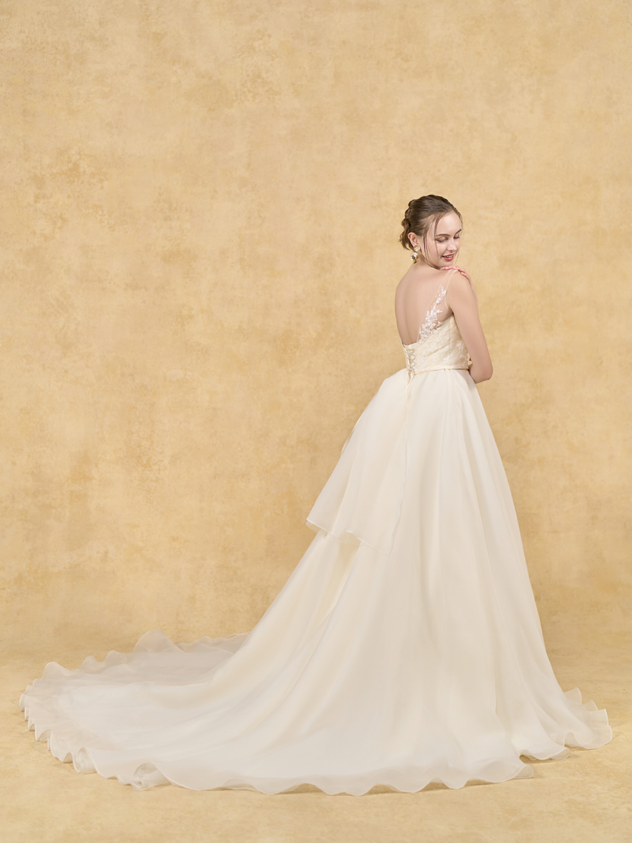 WEDDING DRESS(ウェディングドレス)Emma - エマ -