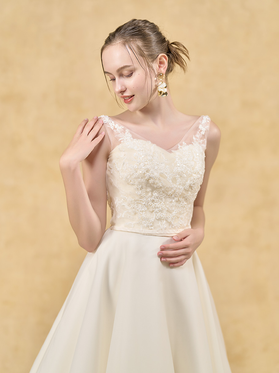 WEDDING DRESS(ウェディングドレス)Emma - エマ -