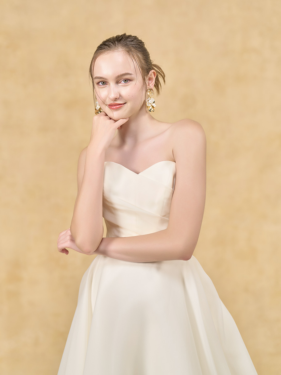 WEDDING DRESS(ウェディングドレス)Emma - エマ -