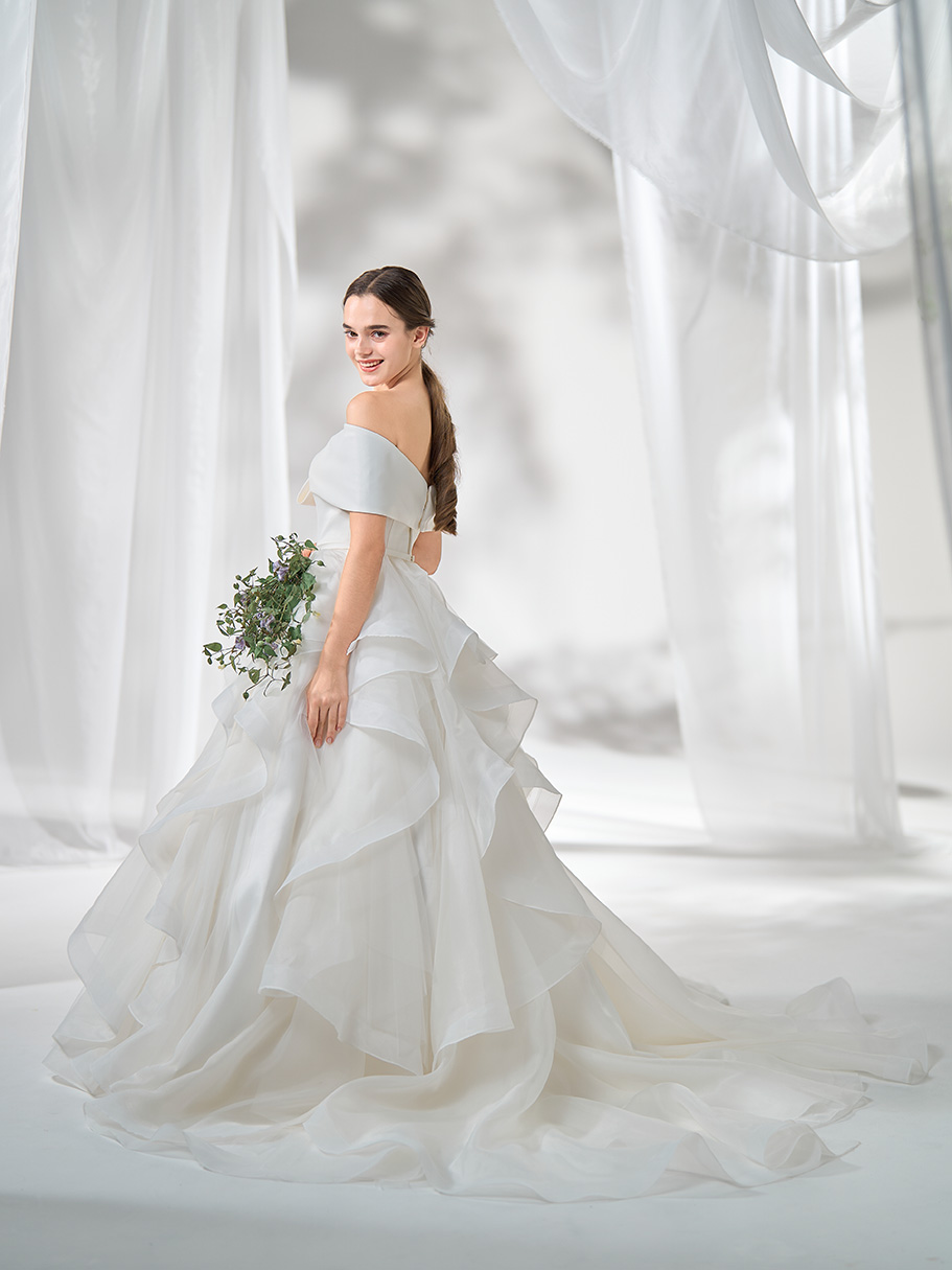 WEDDING DRESS(ウェディングドレス)Jenna - ジェンナ -