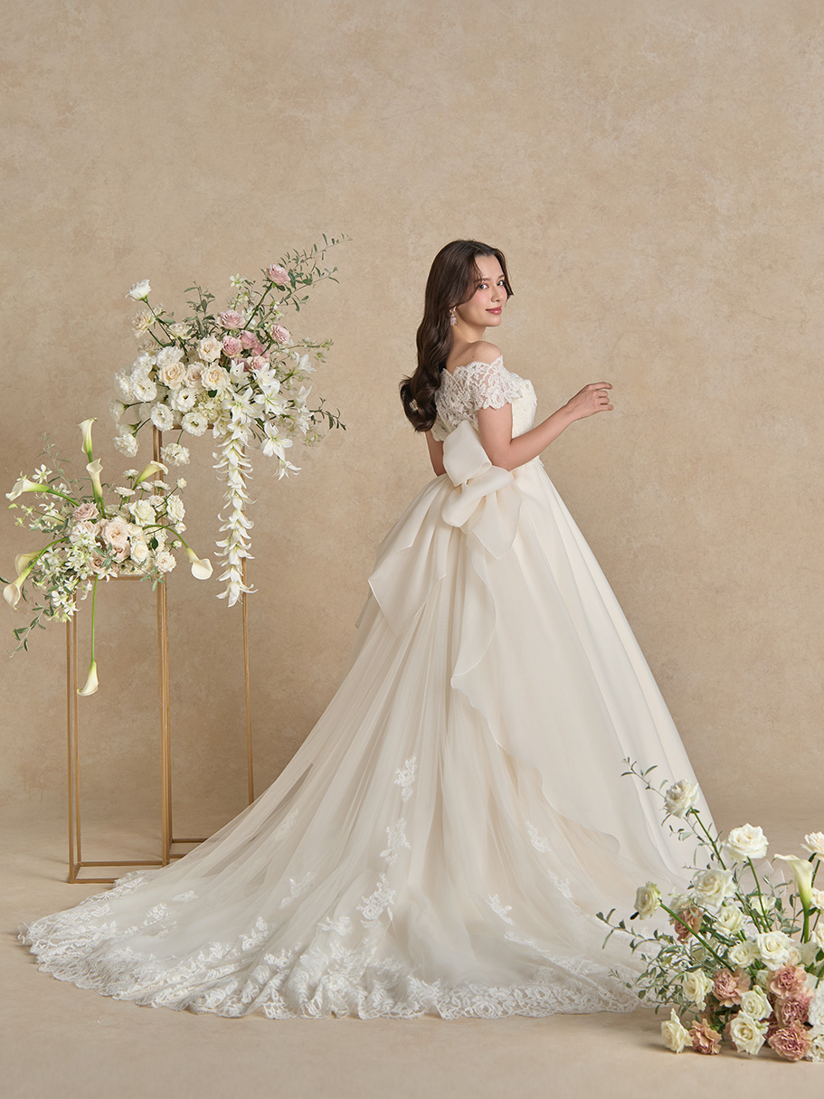 WEDDING DRESS(ウェディングドレス)Mina - ミーナ -