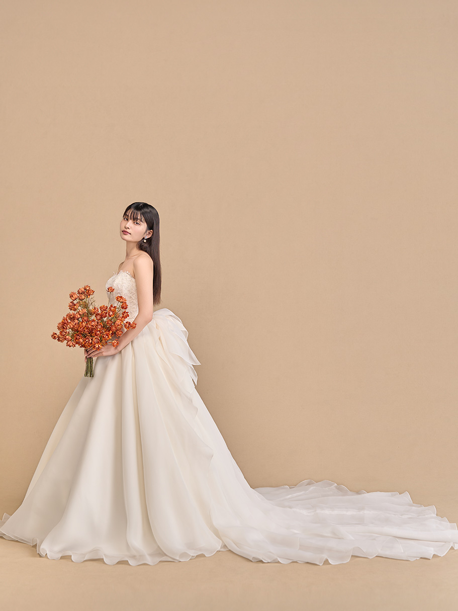 WEDDING DRESS(ウェディングドレス)Mona - モナ -