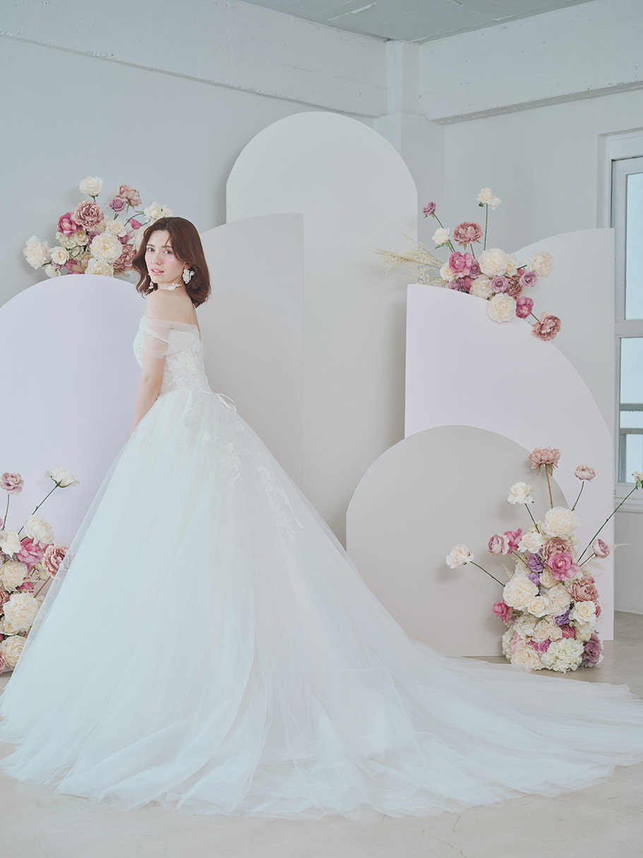 WEDDING DRESS(ウェディングドレス)Ratna - ラトナ -