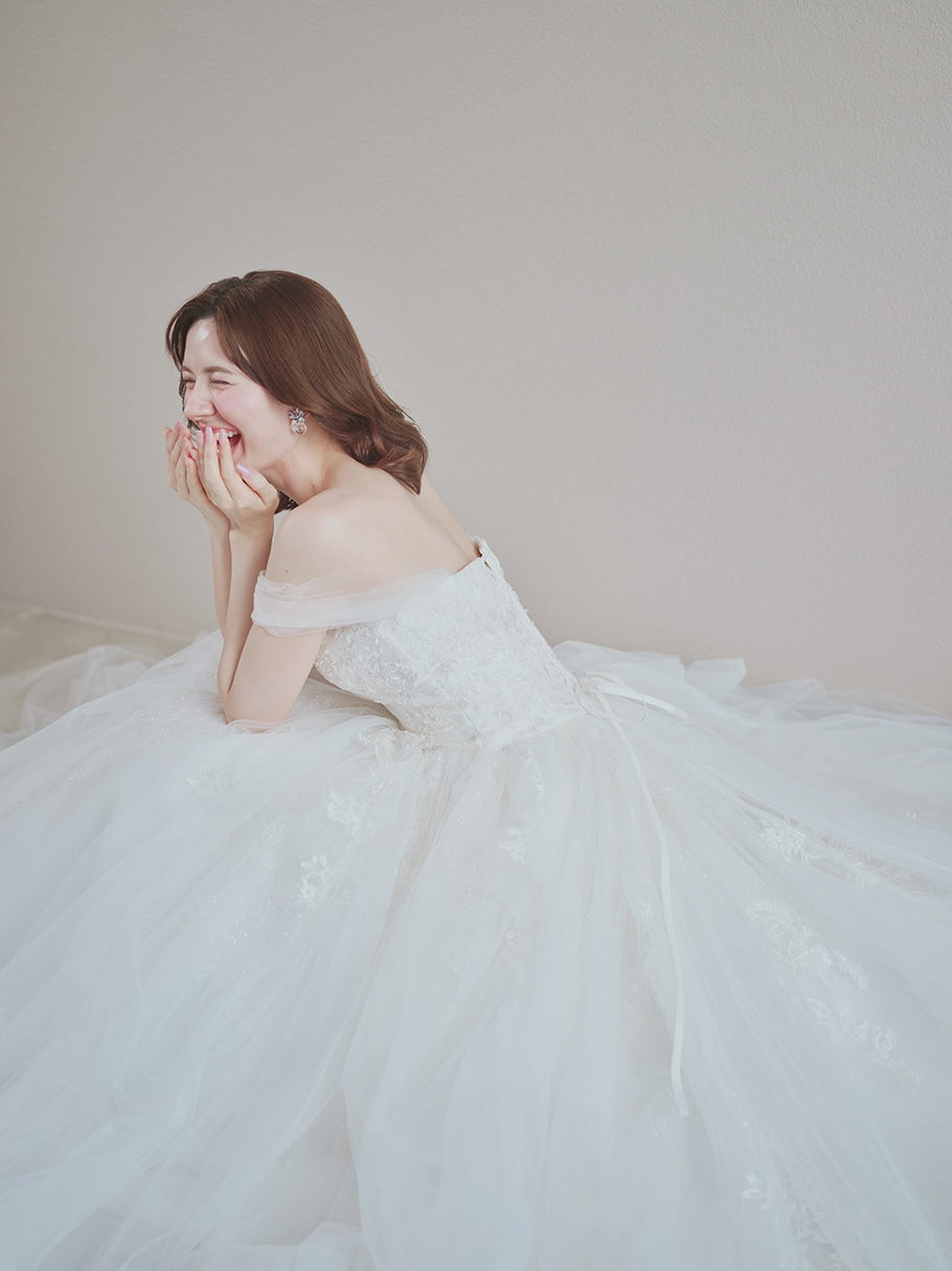 WEDDING DRESS(ウェディングドレス)Ratna - ラトナ -