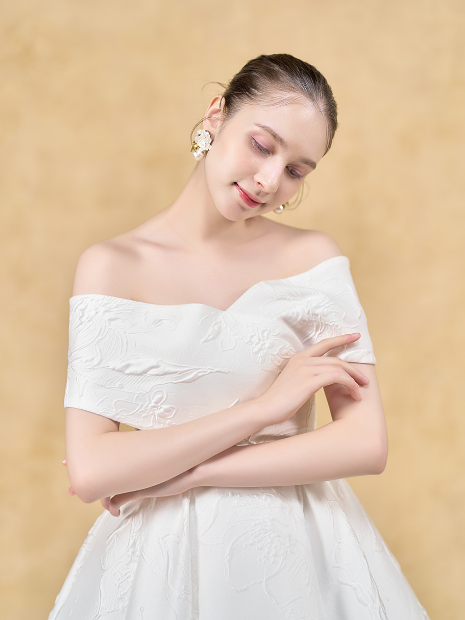 WEDDING DRESS(ウェディングドレス)Sacro - サクロ -