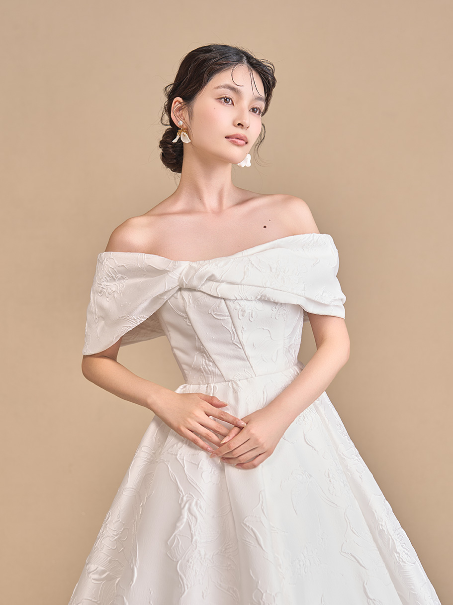 WEDDING DRESS(ウェディングドレス)Sacro - サクロ -