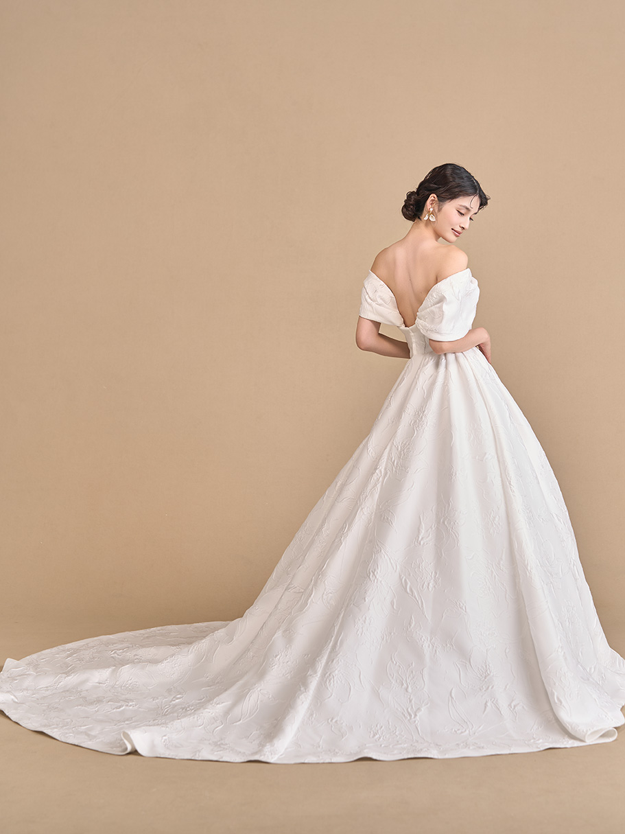 WEDDING DRESS(ウェディングドレス)Sacro - サクロ -