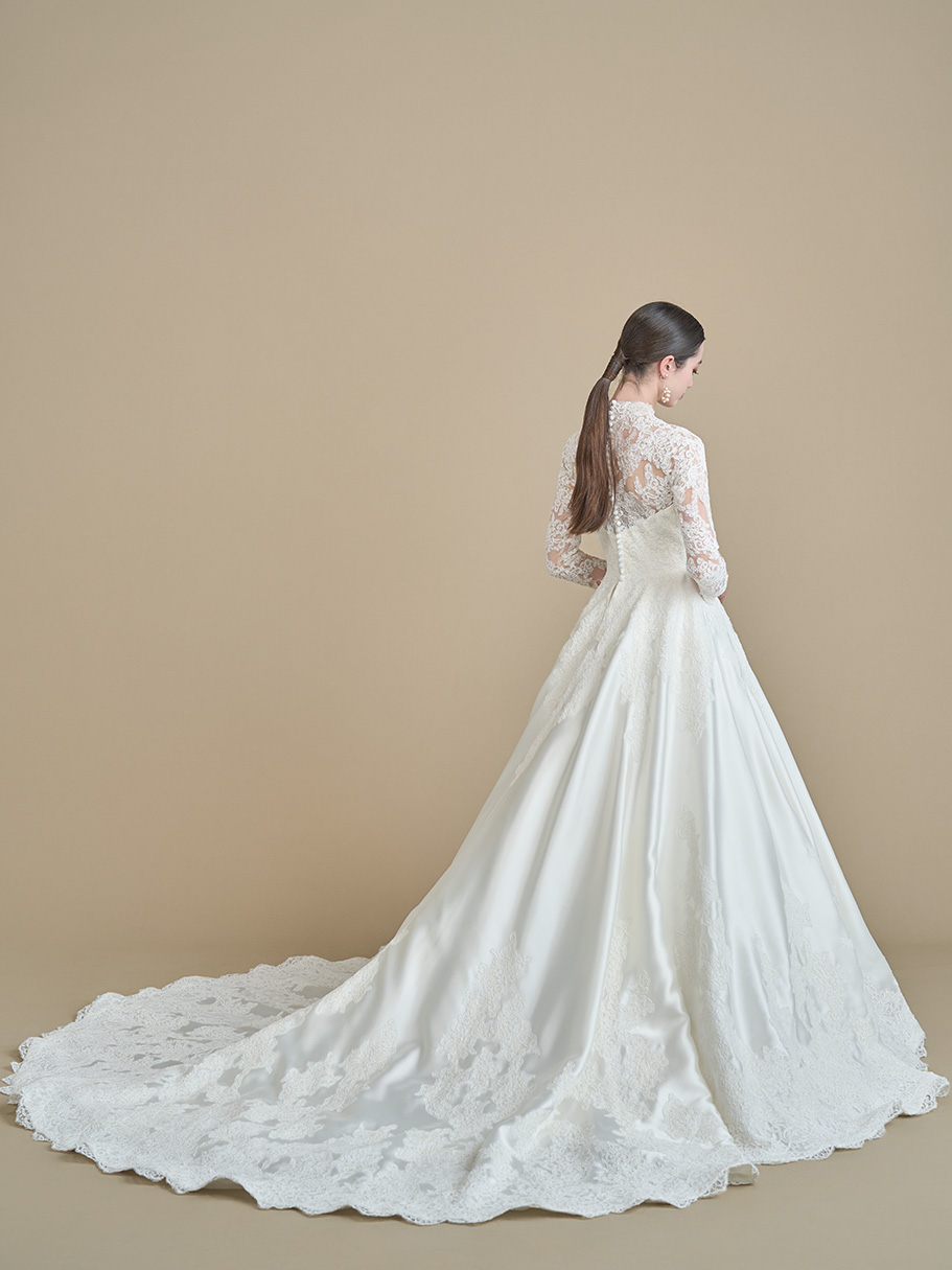 WEDDING DRESS(ウェディングドレス)Sarah - サラ -