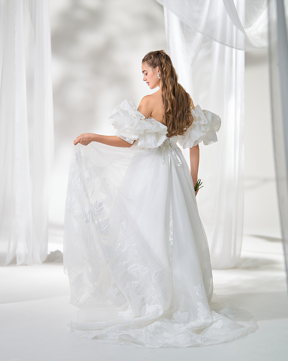 WEDDING DRESS(ウェディングドレス)Tulpe - トゥルペ -